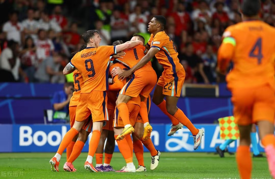 大发娱乐官网-足坛赛场人气火爆，球队竞争激烈拼搏(partizan足球队)