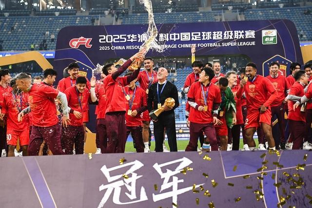 大发娱乐-上港豪取连胜，成为本赛季夺冠热门